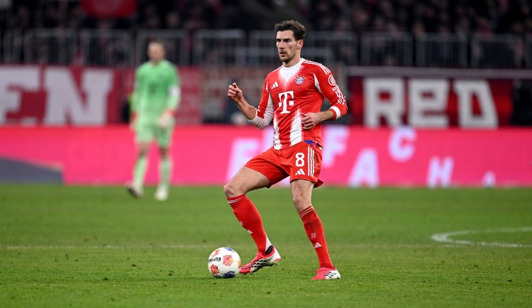 开云app-今夏离队!格雷茨卡本赛季送出6次进球前倒数第二传,德甲最多