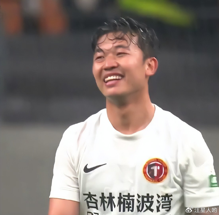 开云-0-1！辽宁铁人踢的“太憋屈”，主力外援被直红罚下，遭遇两连败|重庆队|重庆铜梁龙|中超|辽宁队|任意球_新浪体育_新浪新闻